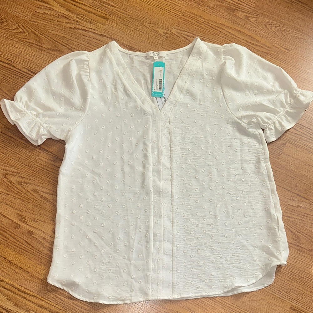 NWT Stitch Fix White Patterned Women's Top